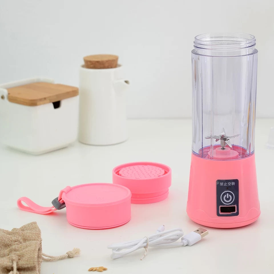 Portable and rechargeable battery juice blender